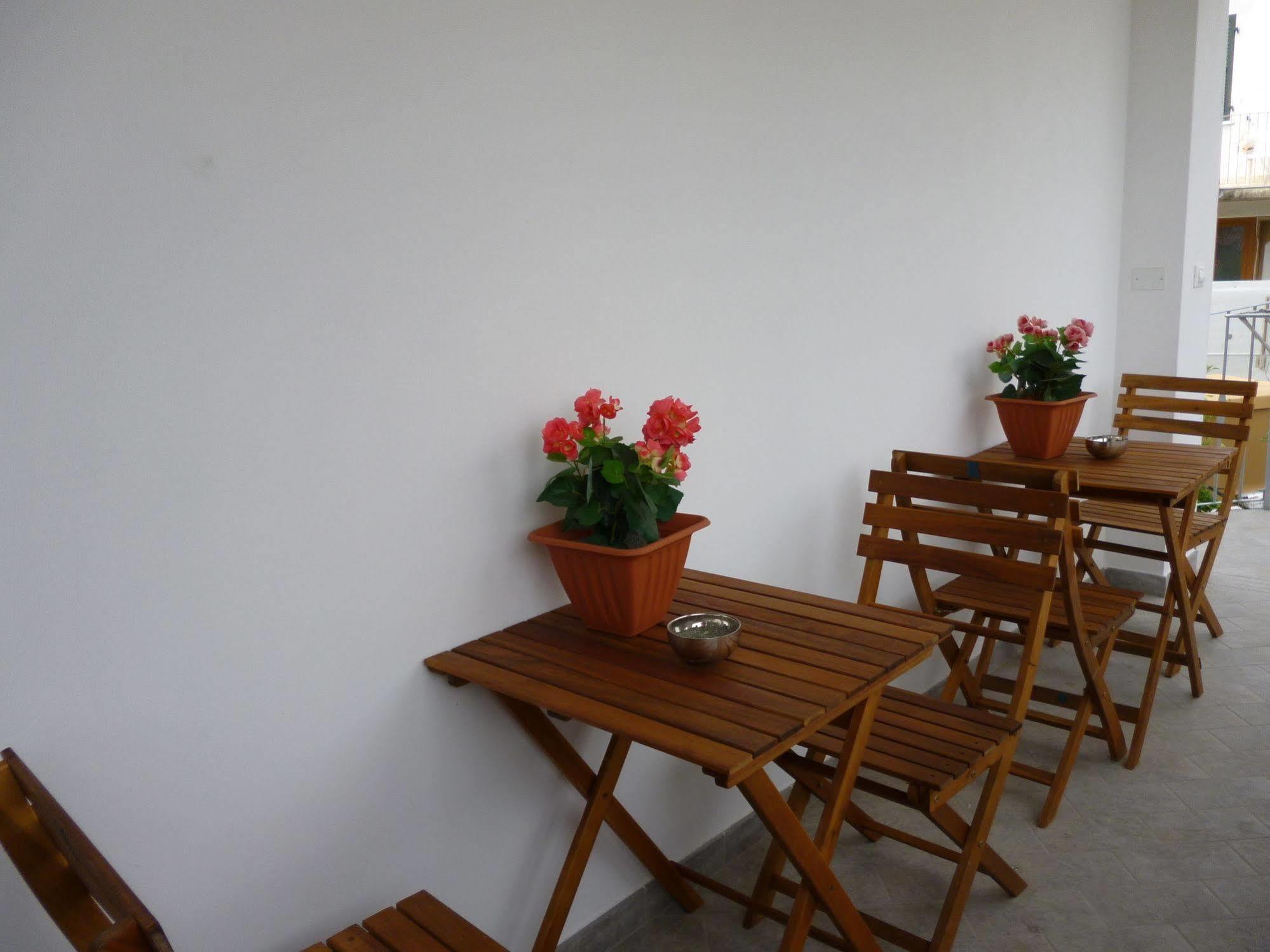 Elicrim Hotel Santo Stefano di Magra Exterior photo